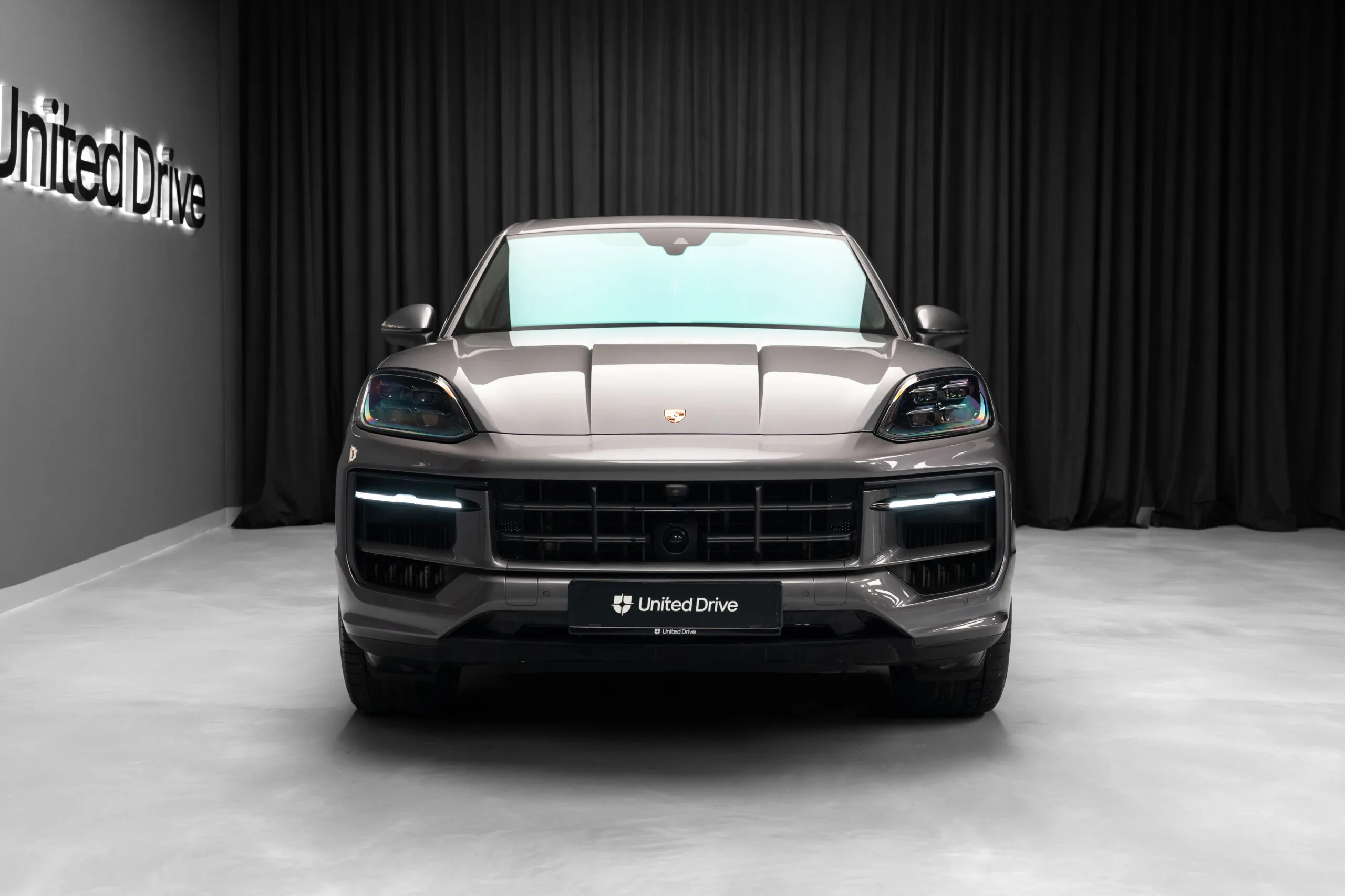 2024 Porsche Cayenne, 2/30