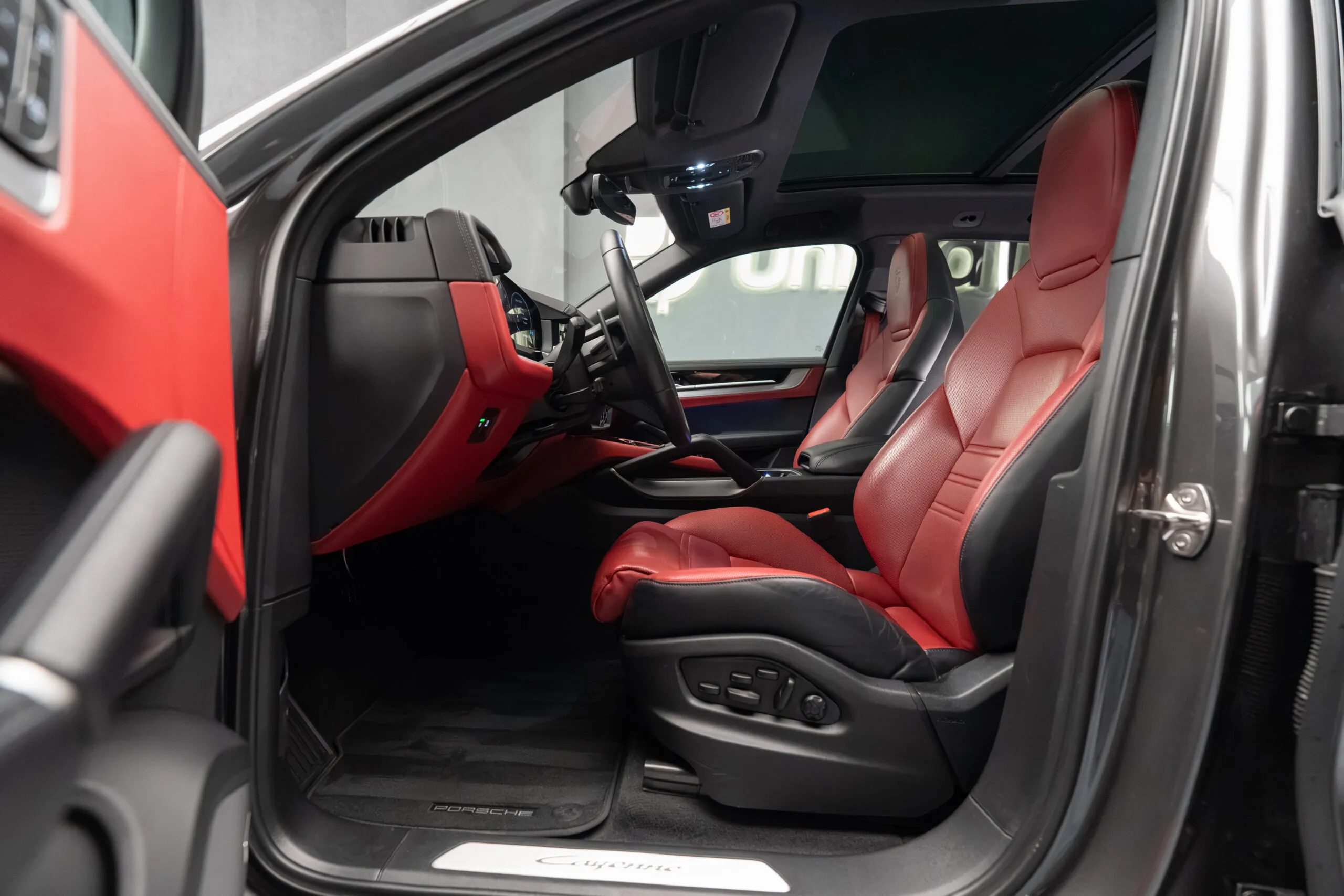 2024 Porsche Cayenne, 21/30