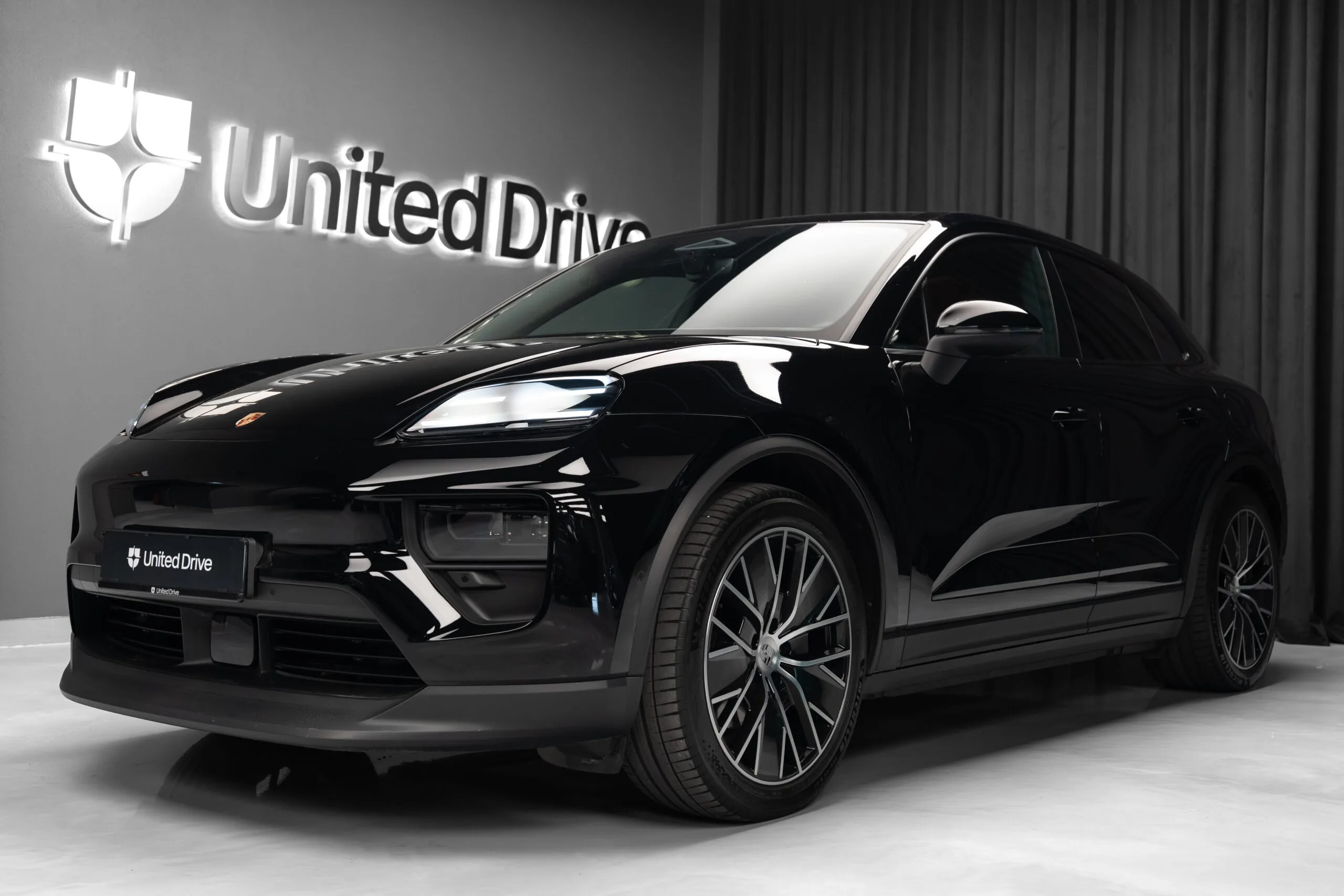 2024 Porsche Macan 4 angeboten von einem Fachhändler in Voluntari, Rumänien, Hauptfoto