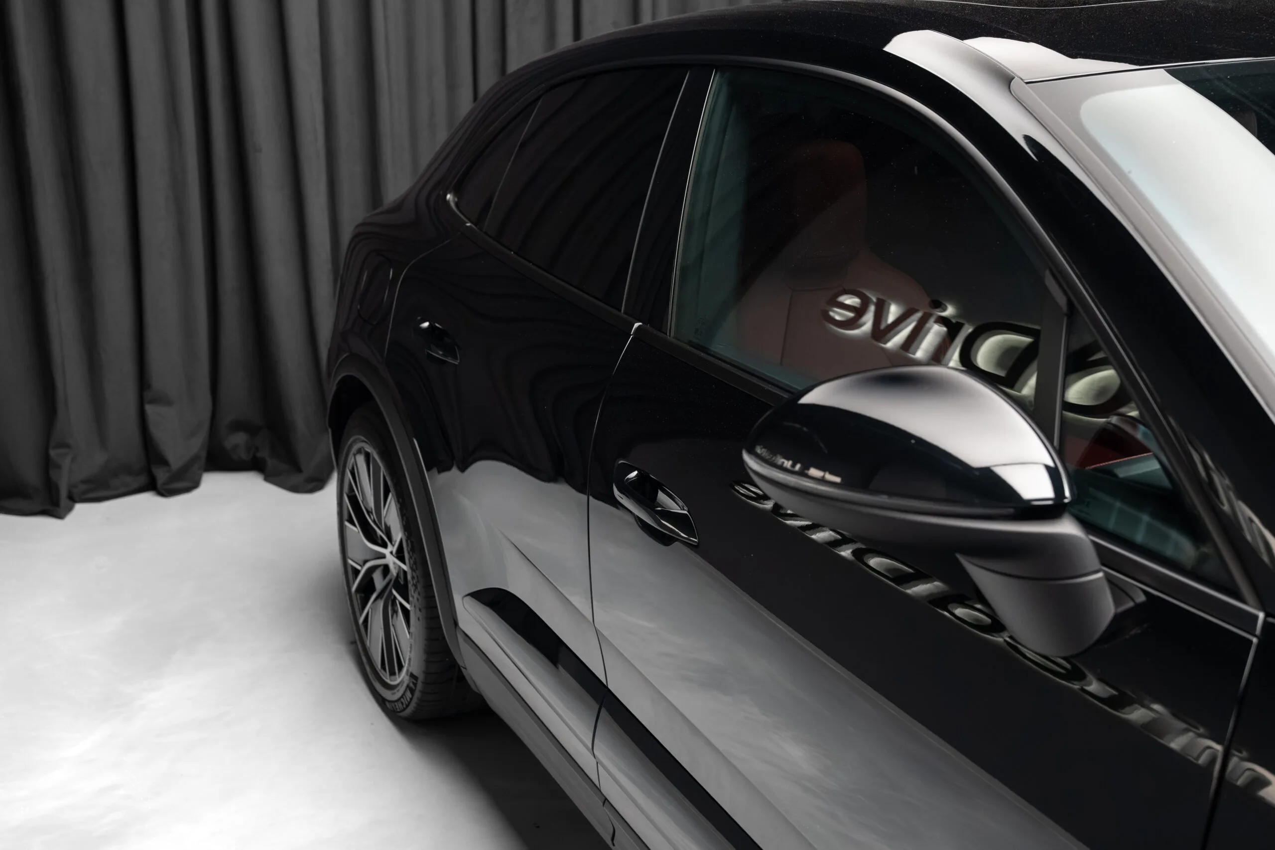 2024 Porsche Macan 4, 4/30