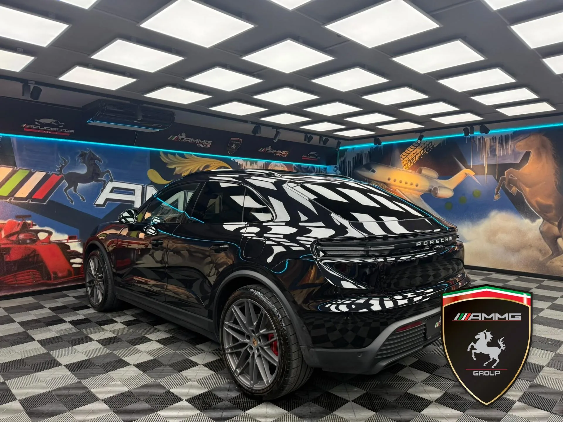 2024 Porsche Macan 4S Electric, 5/15