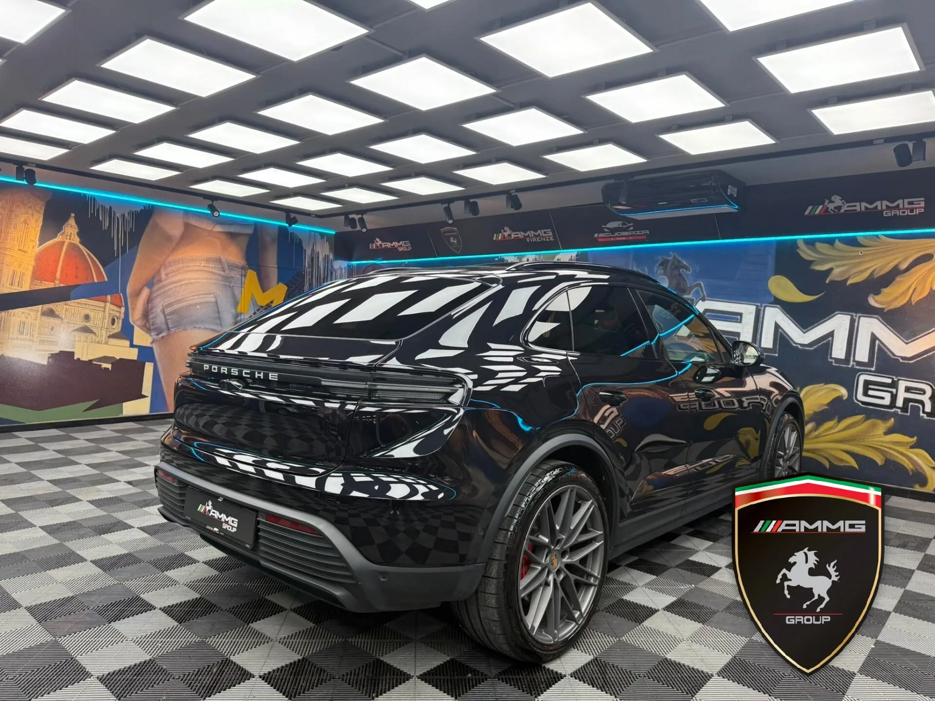 2024 Porsche Macan 4S Electric, 7/15
