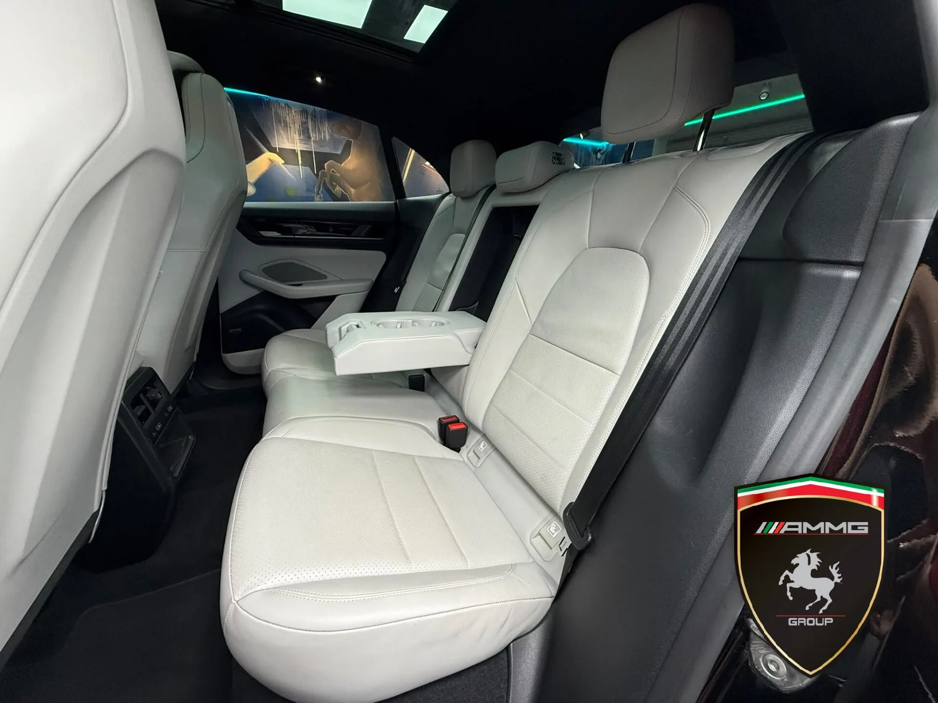 2024 Porsche Macan 4S Electric, 14/15