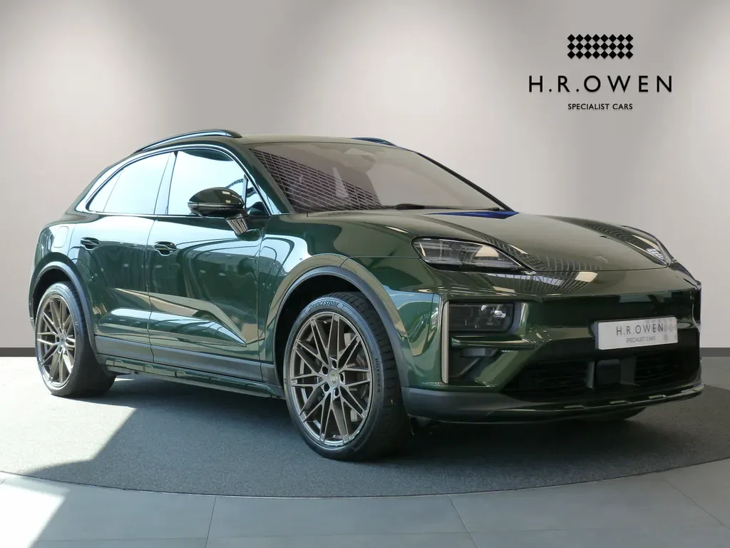 2024 Porsche Macan angeboten von einer Vertragshändlergruppe in Cheltenham, Vereinigtes Königreich, Hauptfoto