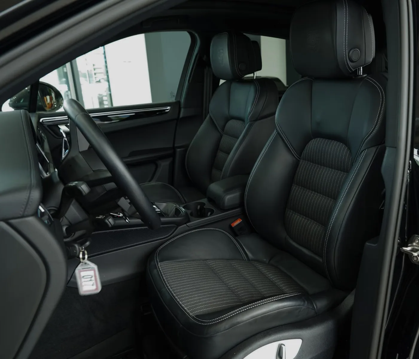 2024 Porsche Macan T, 14/25