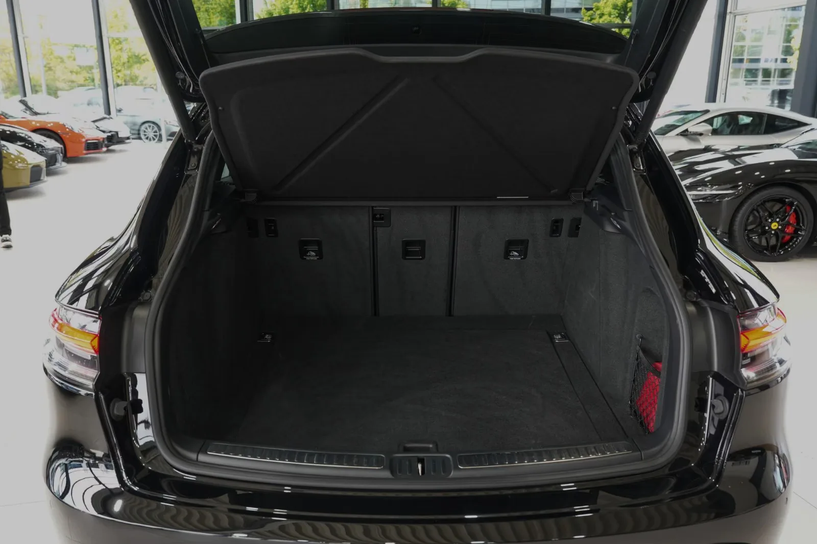 2024 Porsche Macan T, 24/25