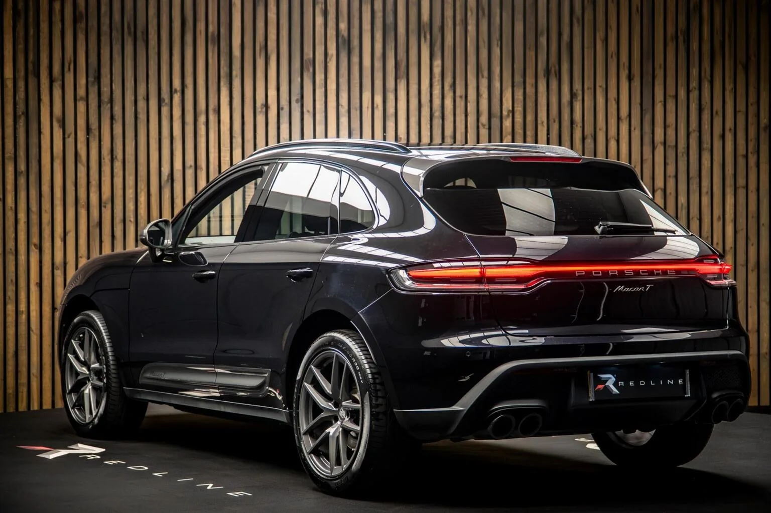 2024 Porsche Macan T, 3/30