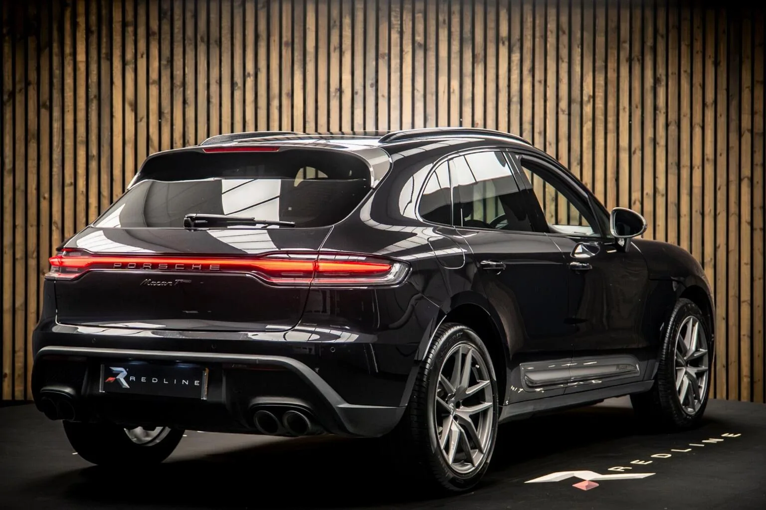 2024 Porsche Macan T, 4/30