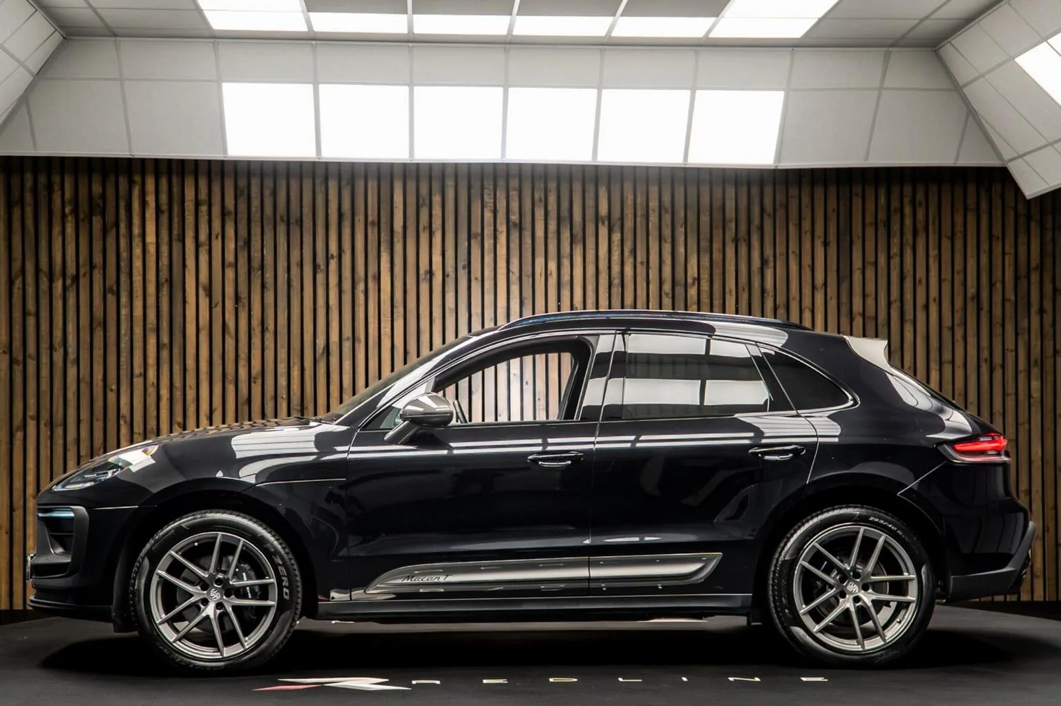 2024 Porsche Macan T, 7/30