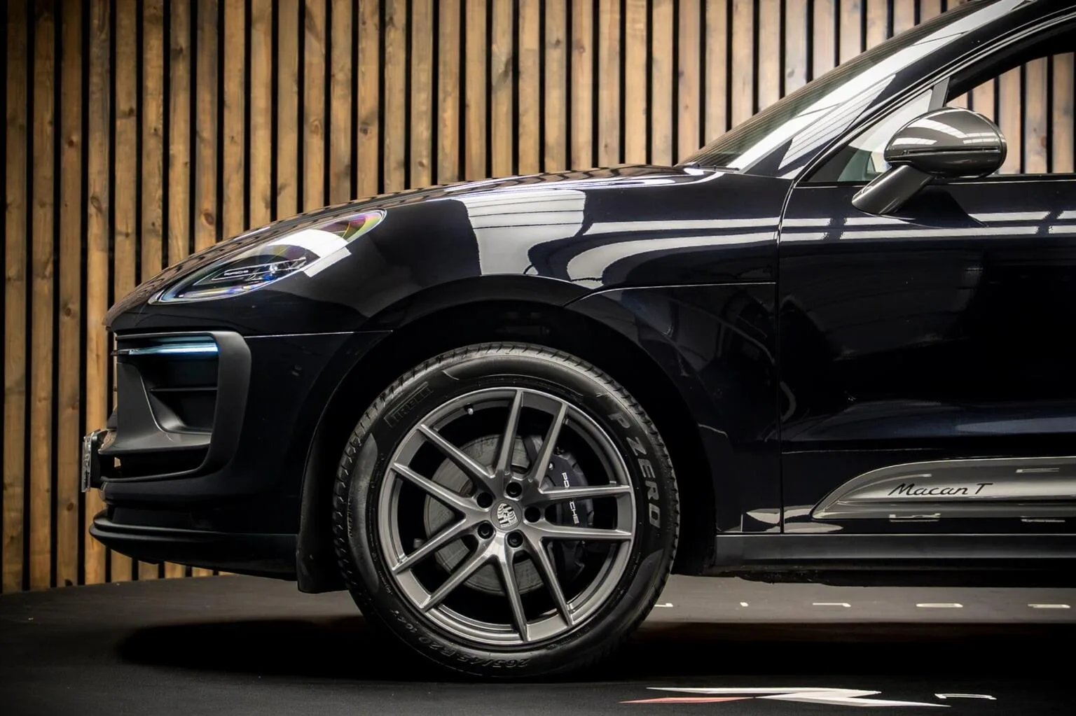 2024 Porsche Macan T, 8/30