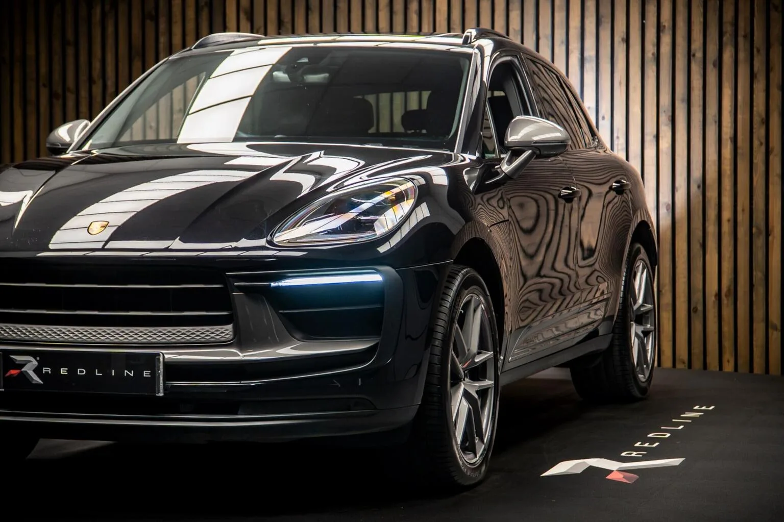 2024 Porsche Macan T, 12/30