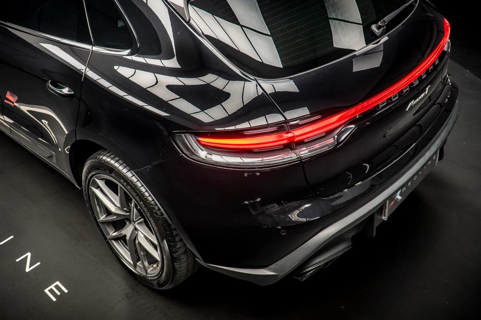 2024 Porsche Macan T, 18/30