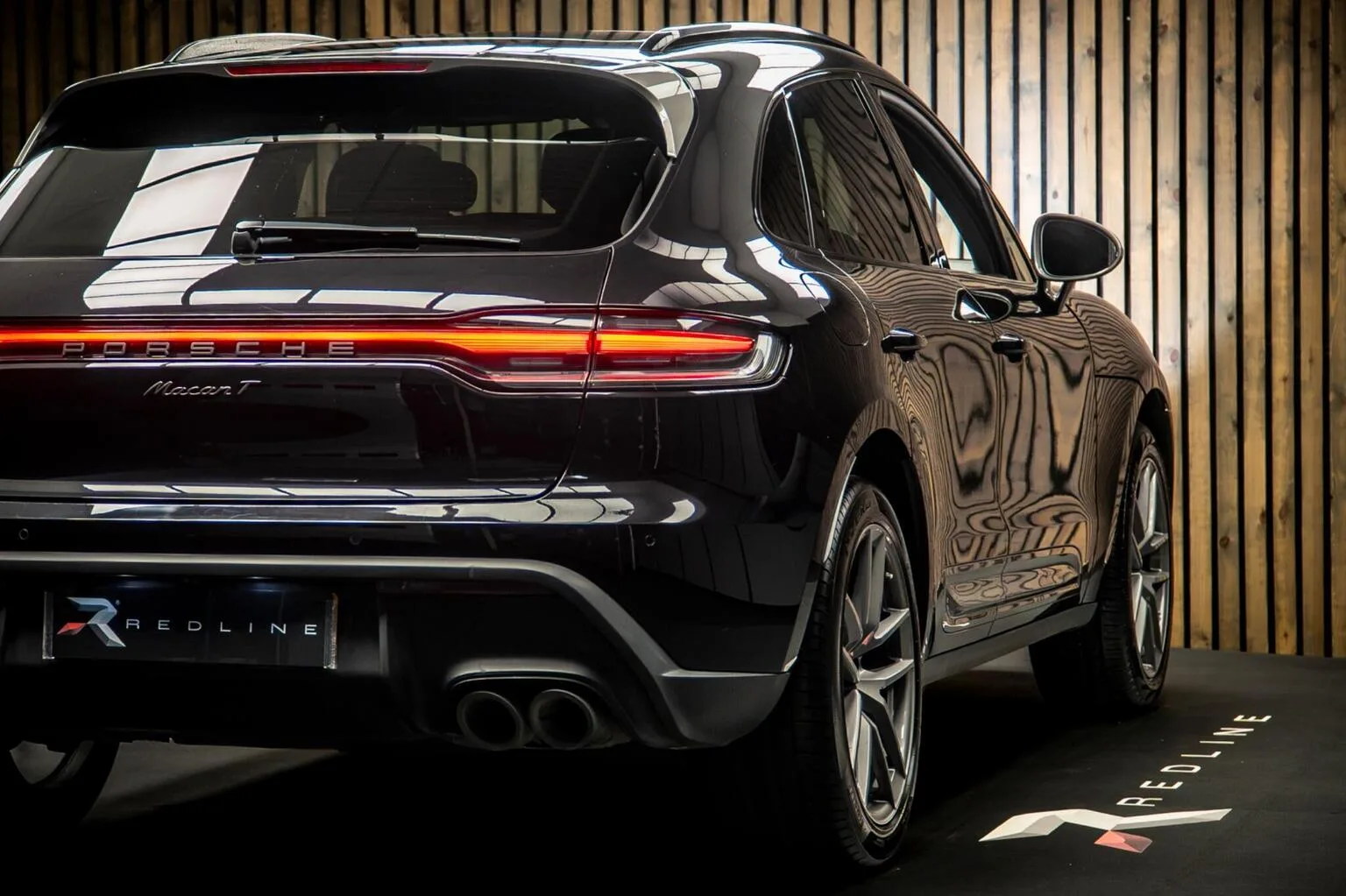 2024 Porsche Macan T, 20/30