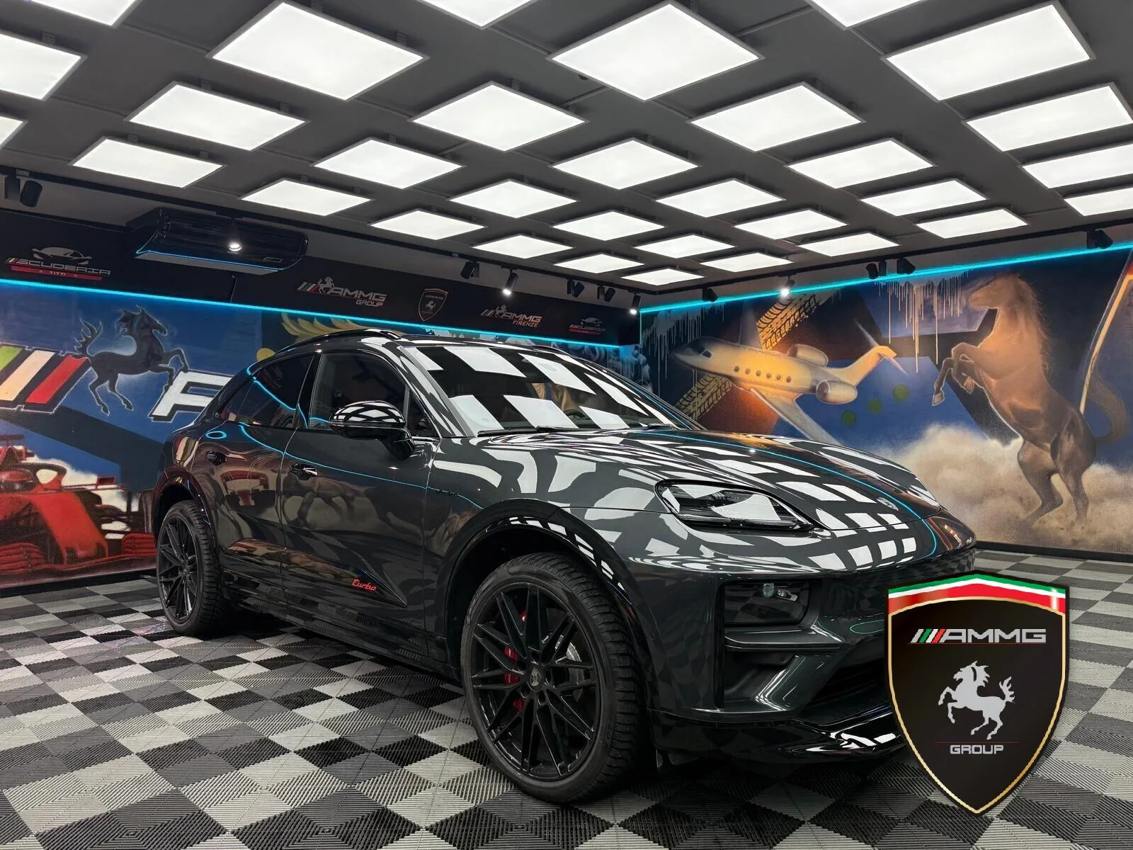 2024 Porsche Macan Turbo Electric, 3/15