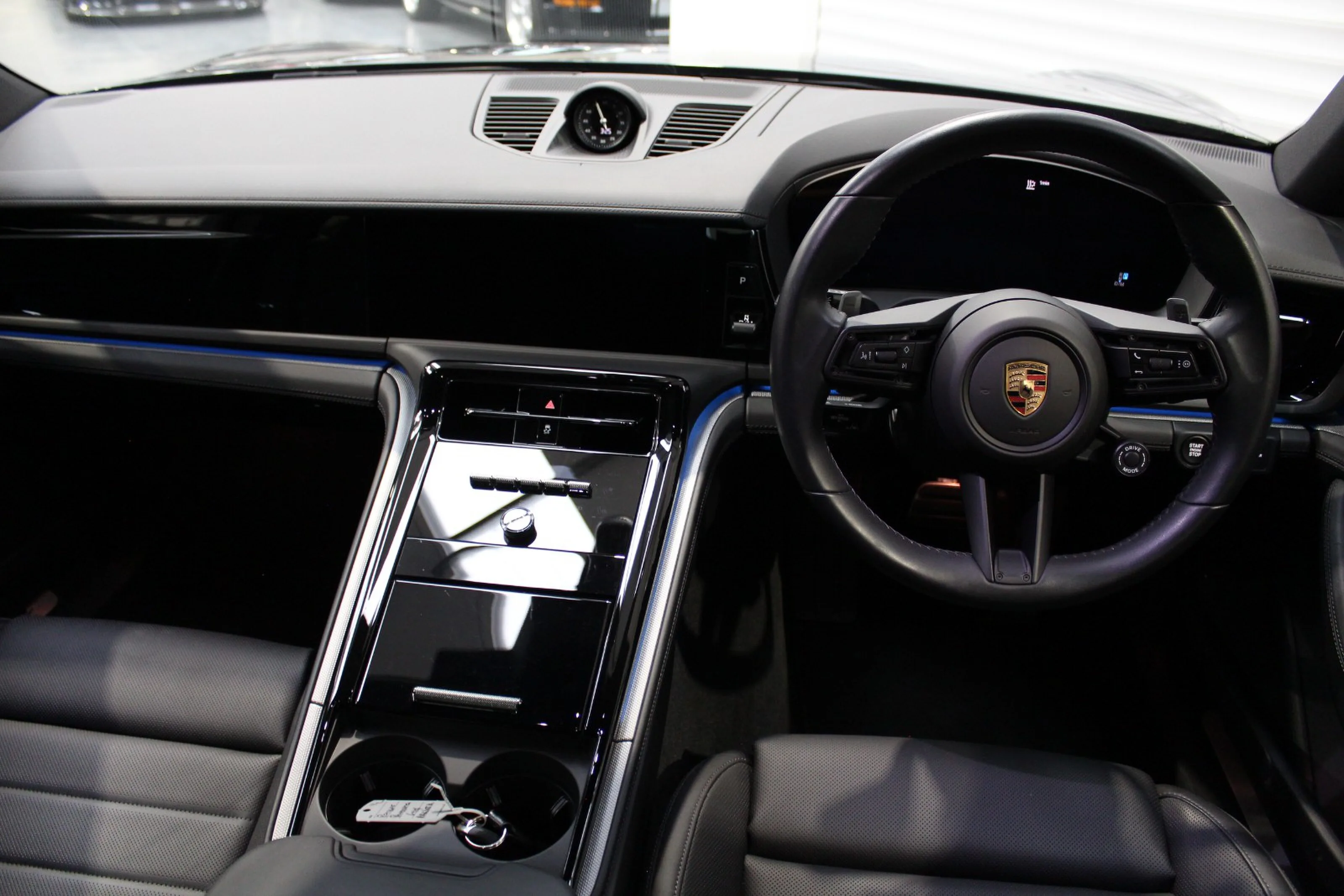 2024 Porsche Panamera 4S E-Hybrid, 8/23