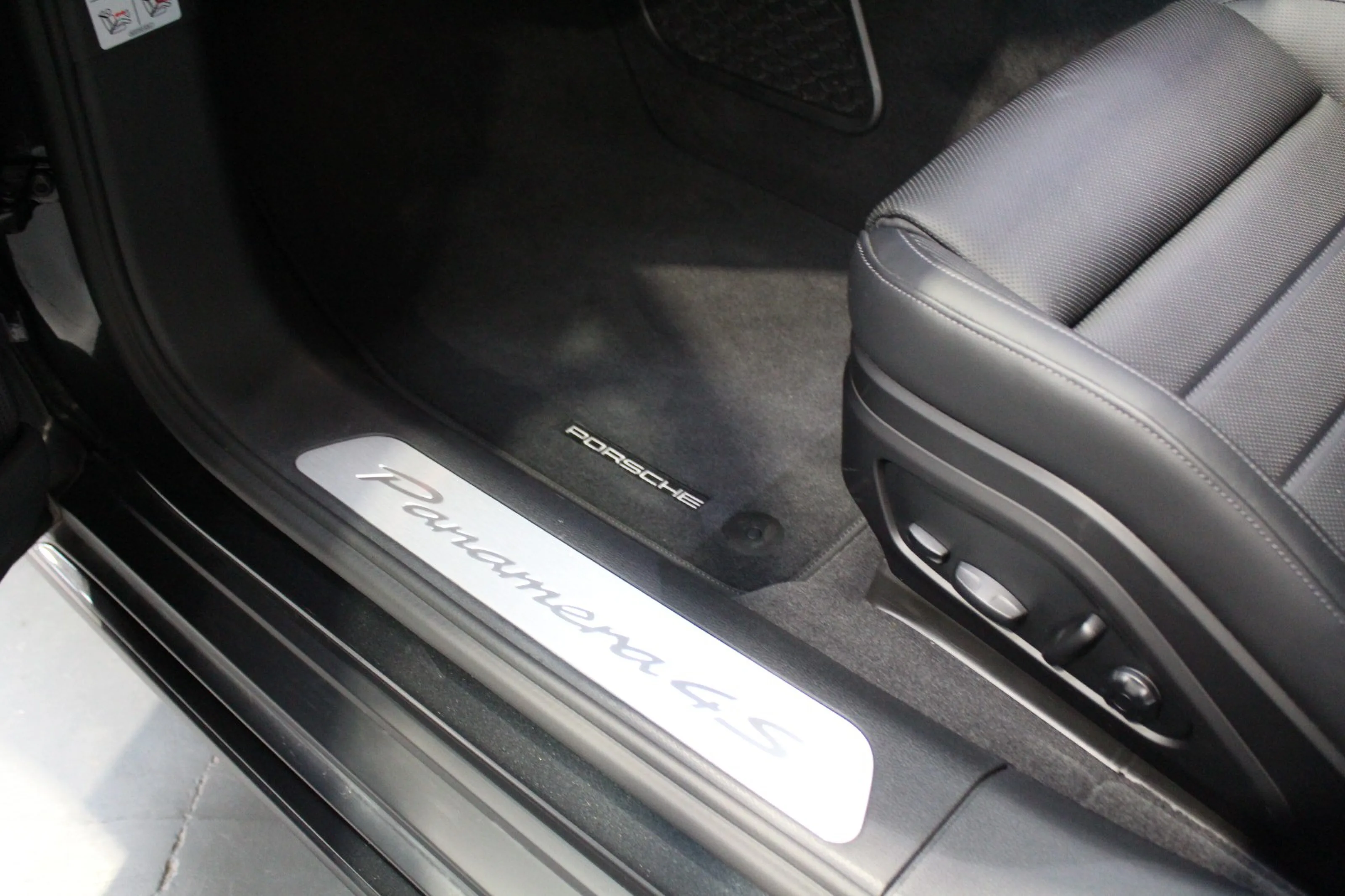 2024 Porsche Panamera 4S E-Hybrid, 14/23