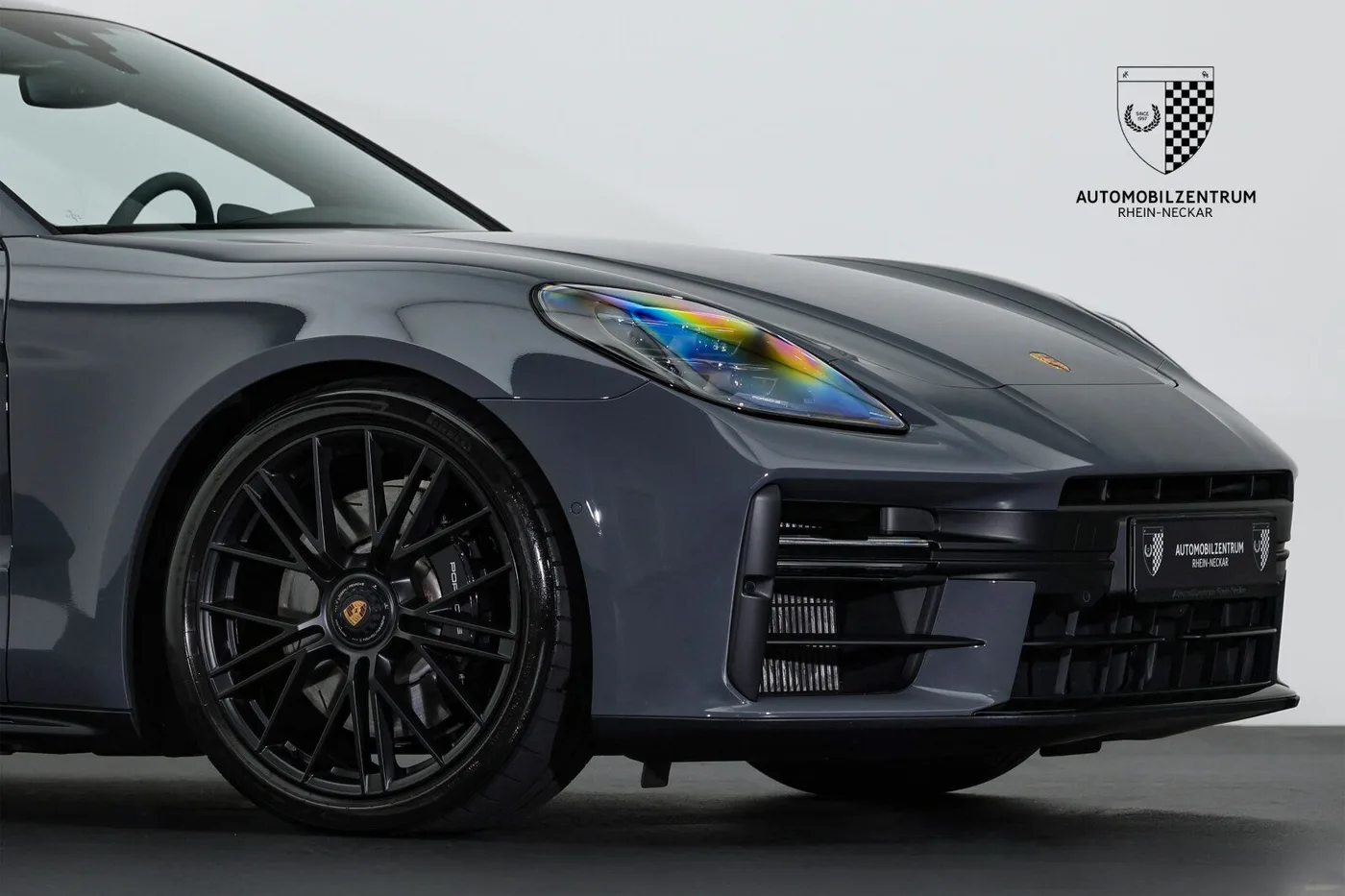 2024 Porsche Panamera GTS offered by a supercar dealer in Viernheim, Germany, photo 9 of 25
