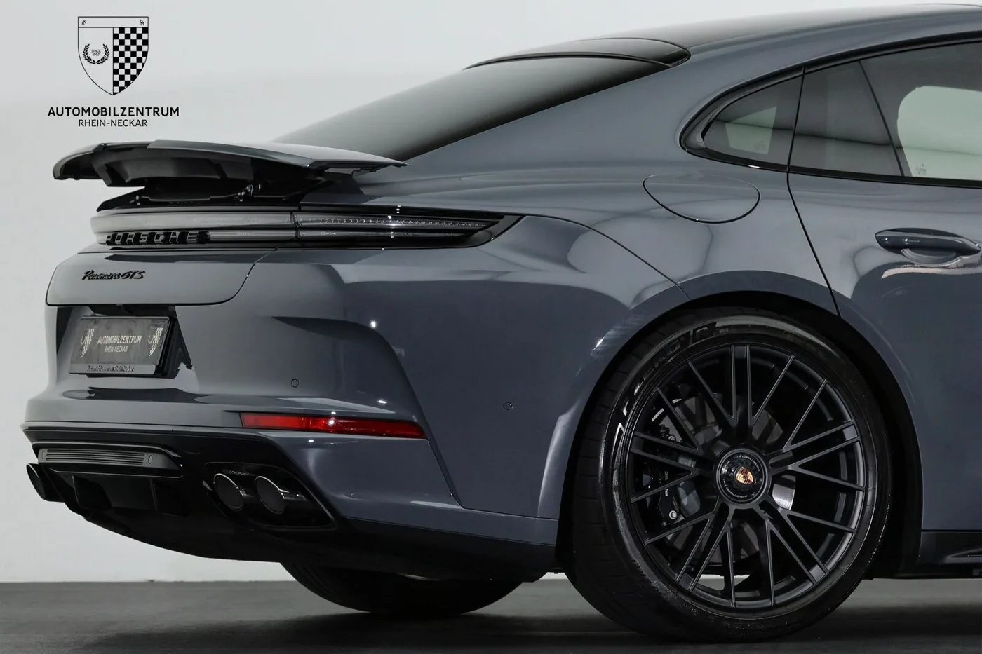 2024 Porsche Panamera GTS offered by a supercar dealer in Viernheim, Germany, photo 13 of 25