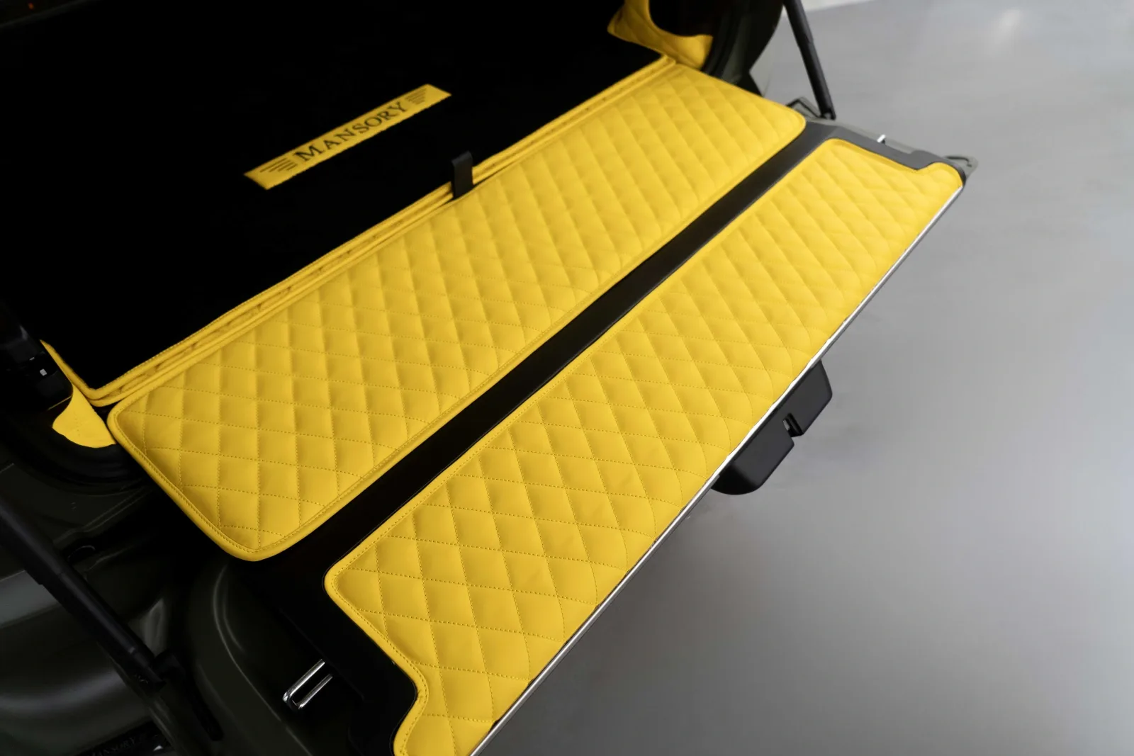 2024 Rolls-Royce Cullinan Black Badge by Mansory, 14/15