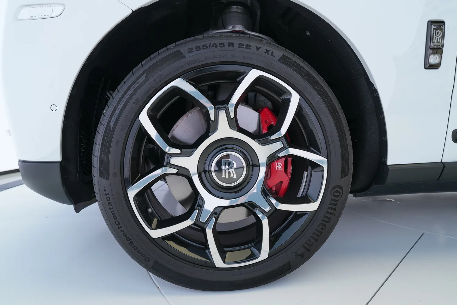 2024 Rolls-Royce Cullinan Black Badge, 6/17