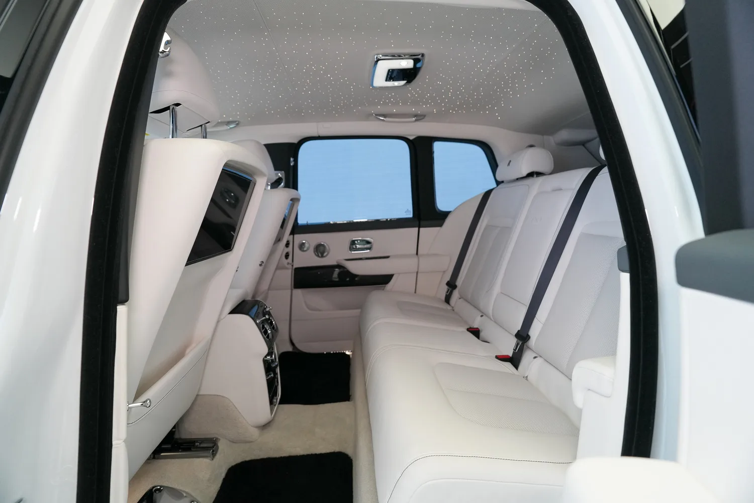 2024 Rolls-Royce Cullinan Black Badge, 11/17