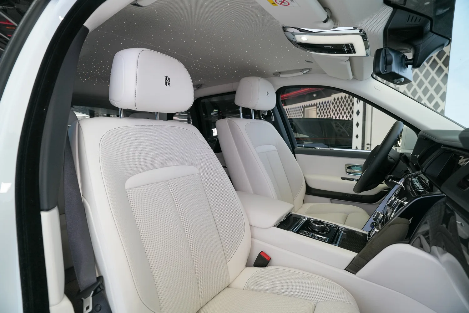 2024 Rolls-Royce Cullinan Black Badge, 16/17