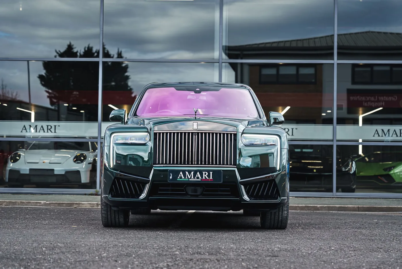 2024 Rolls-Royce Cullinan Black Badge angeboten von einem Supersportwagenhändler in Preston, Vereinigtes Königreich, Foto 4 von 25