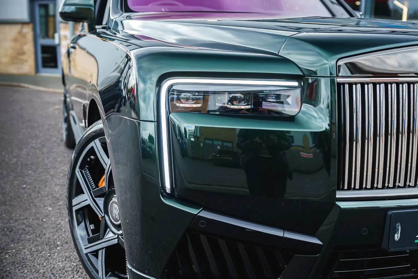 2024 Rolls-Royce Cullinan Black Badge angeboten von einem Supersportwagenhändler in Preston, Vereinigtes Königreich, Foto 13 von 25