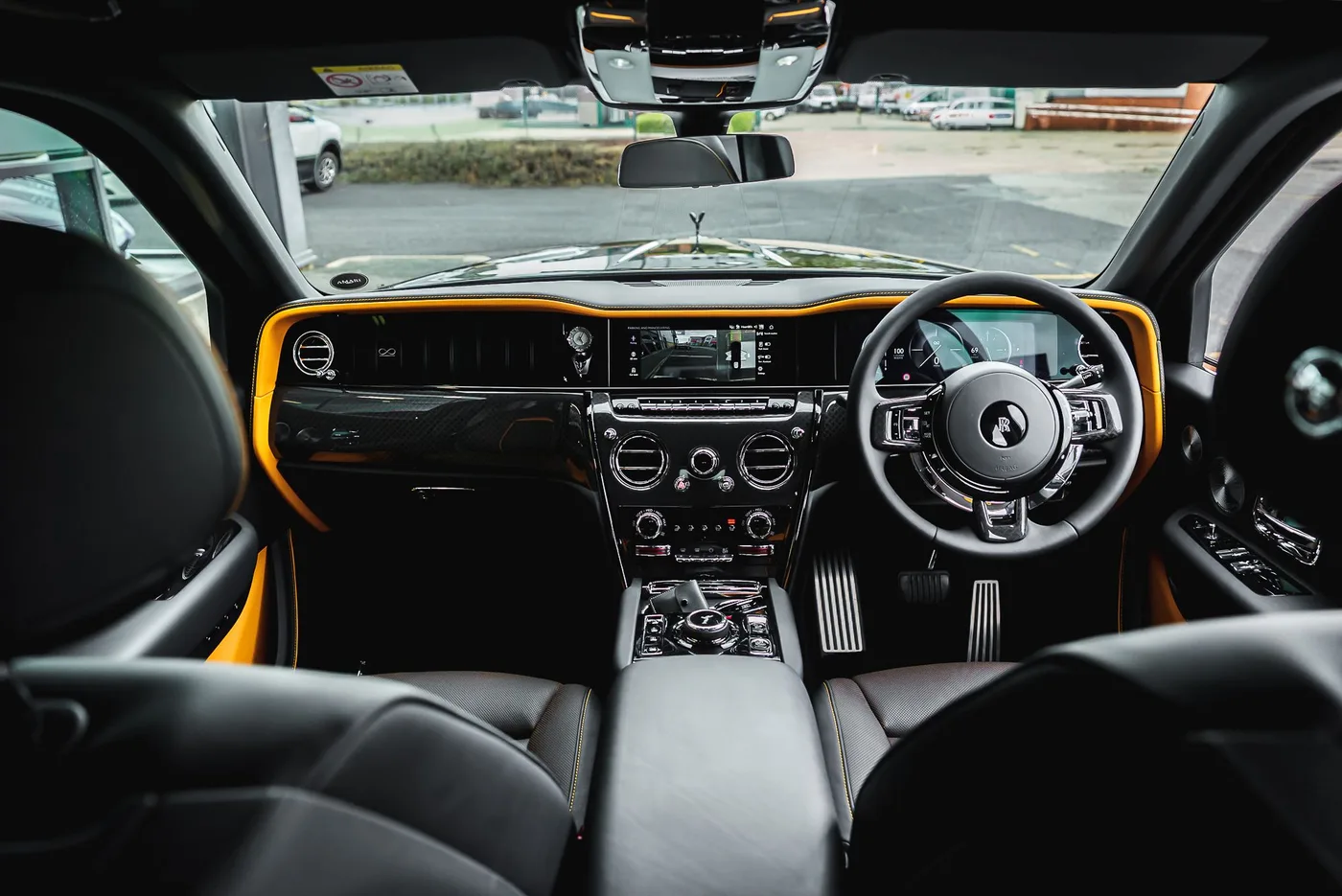 2024 Rolls-Royce Cullinan Black Badge angeboten von einem Supersportwagenhändler in Preston, Vereinigtes Königreich, Foto 19 von 25