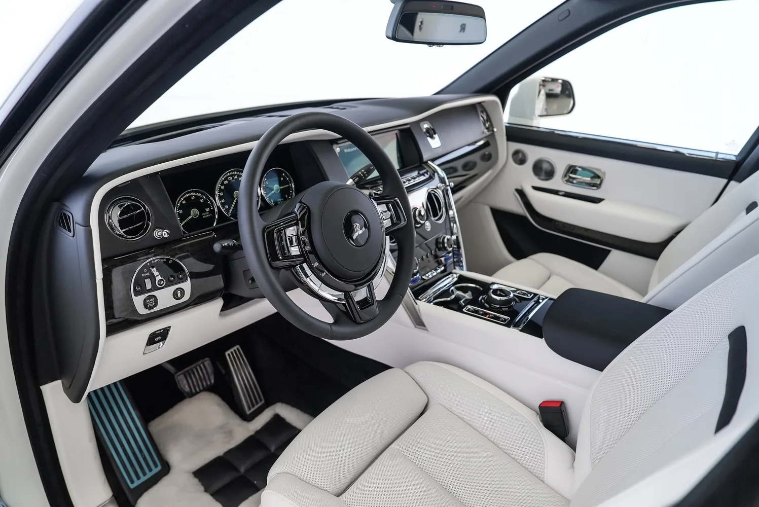 2024 Rolls-Royce Cullinan, 2/15