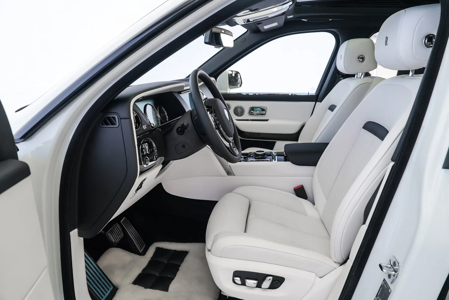 2024 Rolls-Royce Cullinan, 3/15