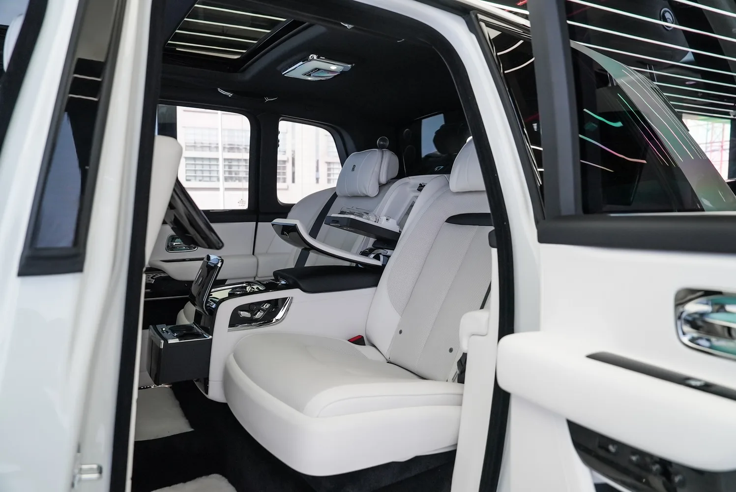 2024 Rolls-Royce Cullinan, 4/15