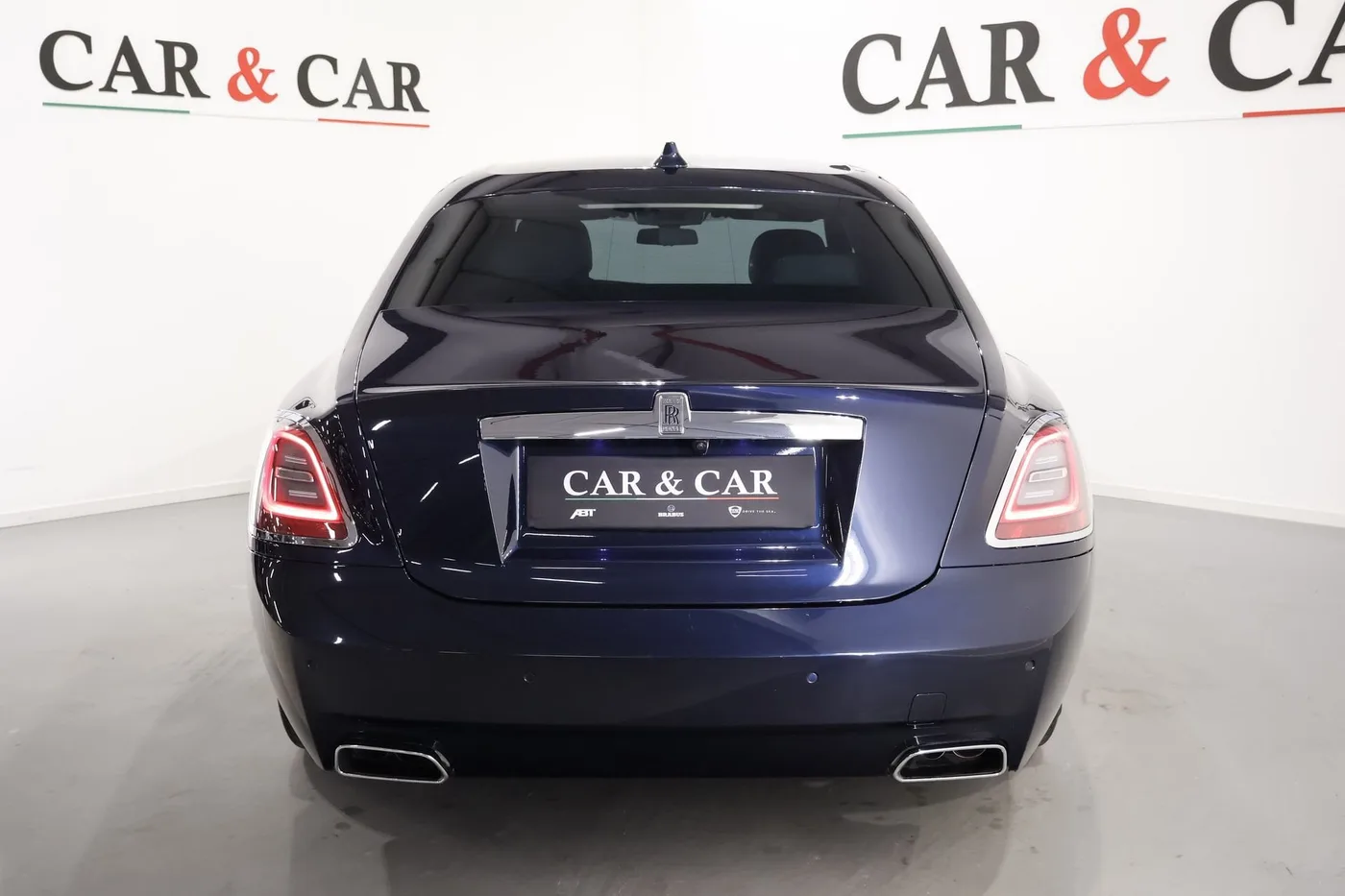 2024 Rolls-Royce Ghost offered by a supercar dealer in Zibido San Giacomo, Italy, photo 4 of 23