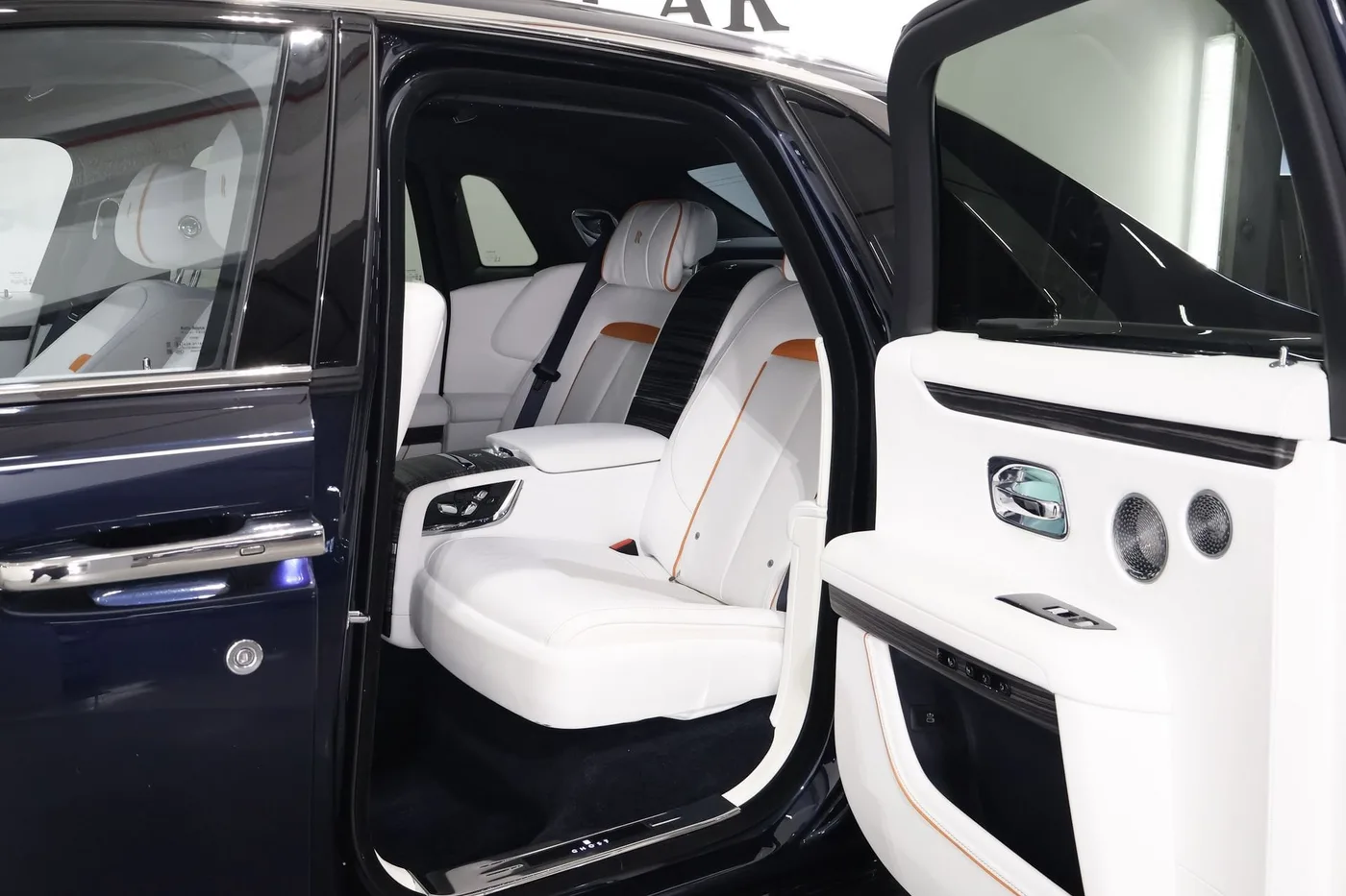 2024 Rolls-Royce Ghost offered by a supercar dealer in Zibido San Giacomo, Italy, photo 12 of 23