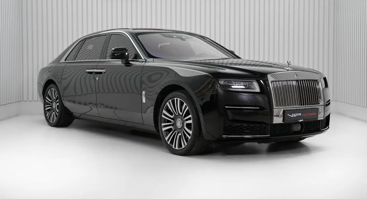 2024 Rolls-Royce Ghost Extended angeboten von einem Fachhändler in Dubai, Vereinigte Arabische Emirate, Hauptfoto
