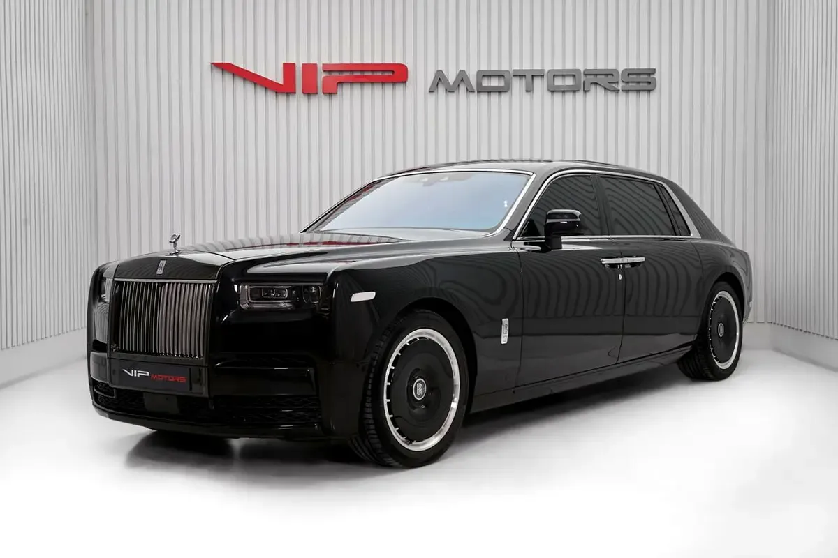 2024 Rolls-Royce Phantom Extended Series II angeboten von einem Fachhändler in Dubai, Vereinigte Arabische Emirate, Hauptfoto