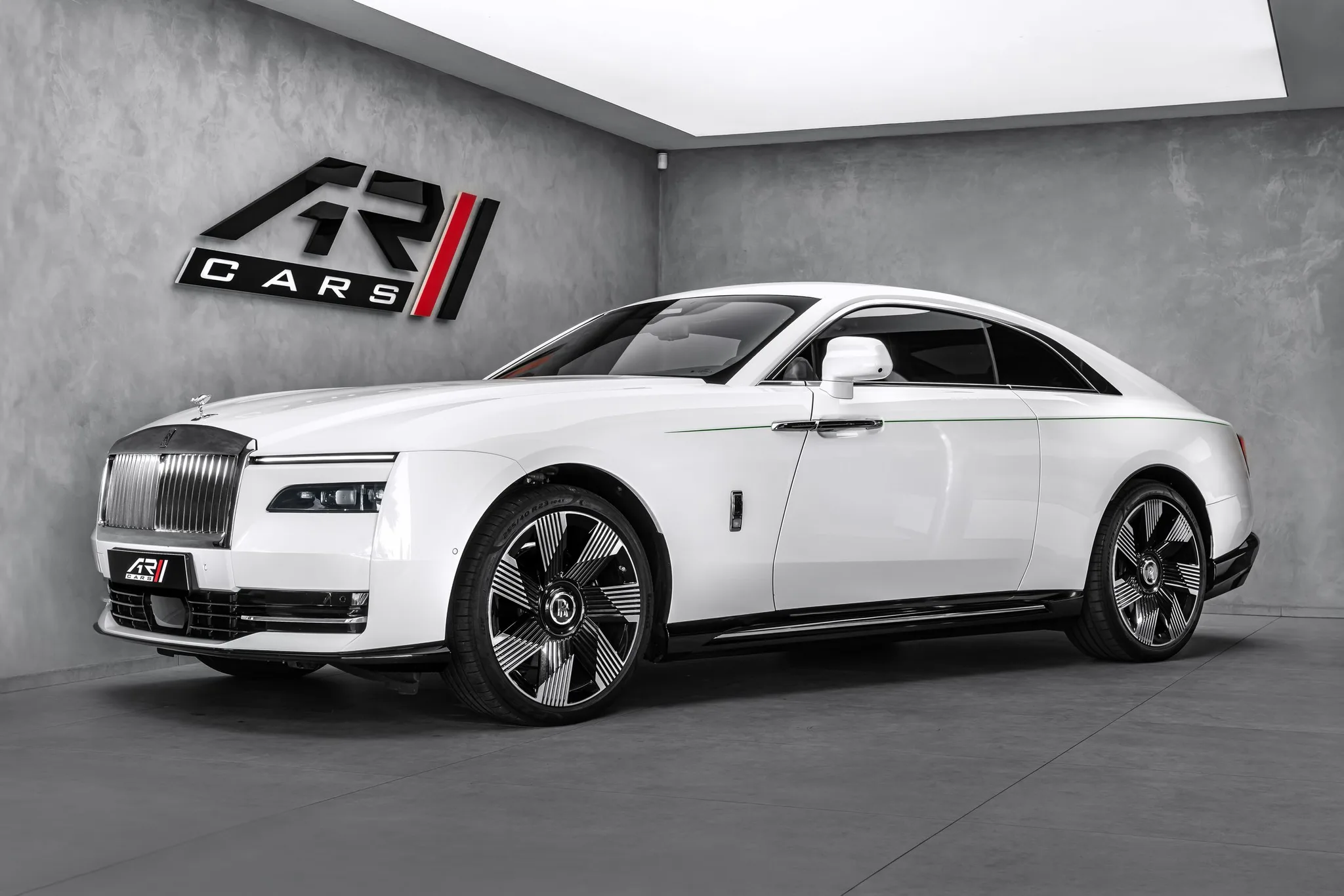 2024 Rolls-Royce Spectre angeboten von einem Fachhändler in Ostrava, Tschechien, Hauptfoto