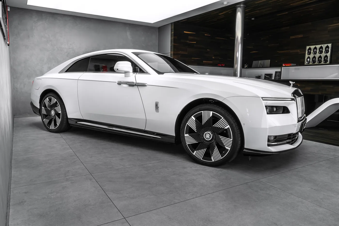 2024 Rolls-Royce Spectre angeboten von einem Fachhändler in Ostrava, Tschechien, Foto 4 von 15