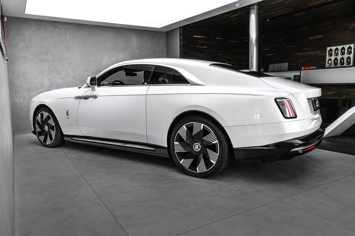 2024 Rolls-Royce Spectre angeboten von einem Fachhändler in Ostrava, Tschechien, Foto 7 von 15
