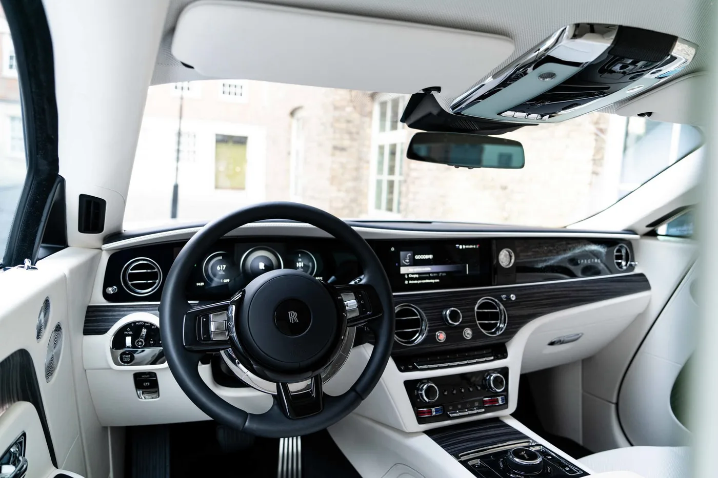 2024 Rolls-Royce Spectre angeboten von einer Vertragshändlergruppe in London, Vereinigtes Königreich, Foto 4 von 25