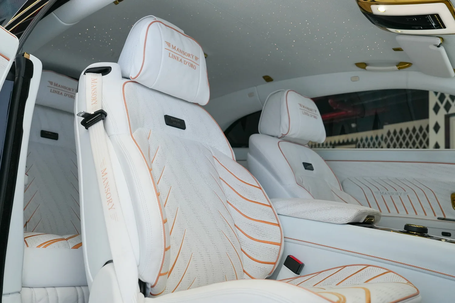 2024 Rolls-Royce Spectre by Mansory Linea d'Oro, 11/19