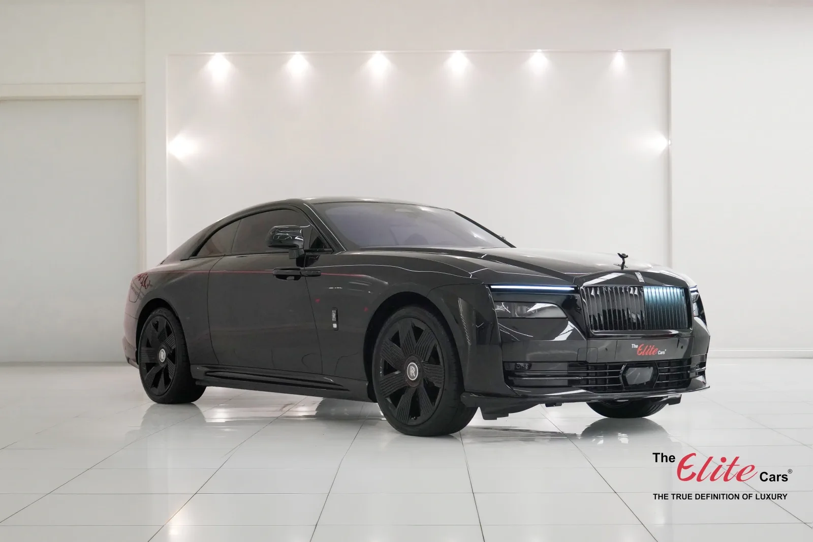 2024 Rolls-Royce Spectre angeboten von einem Fachhändler in Dubai, Vereinigte Arabische Emirate, Hauptfoto