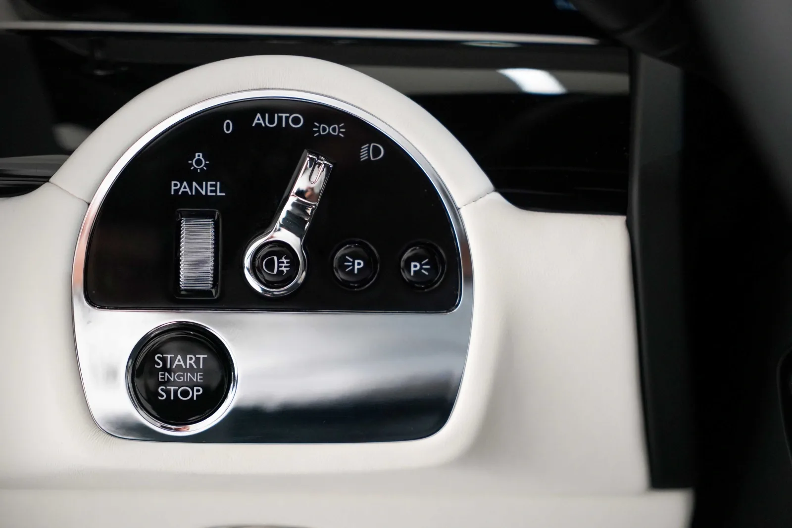2024 Rolls-Royce Spectre, 13/21