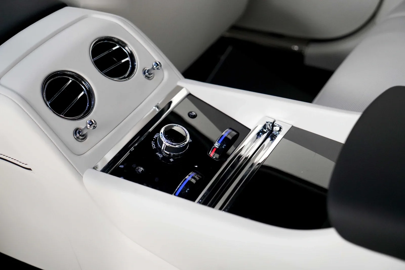 2024 Rolls-Royce Spectre, 15/21