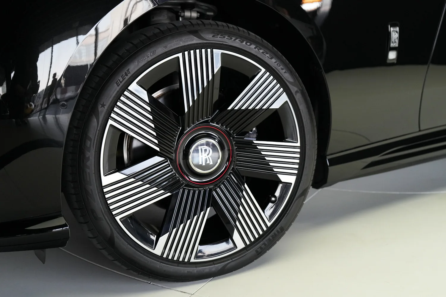 2024 Rolls-Royce Spectre, 15/15