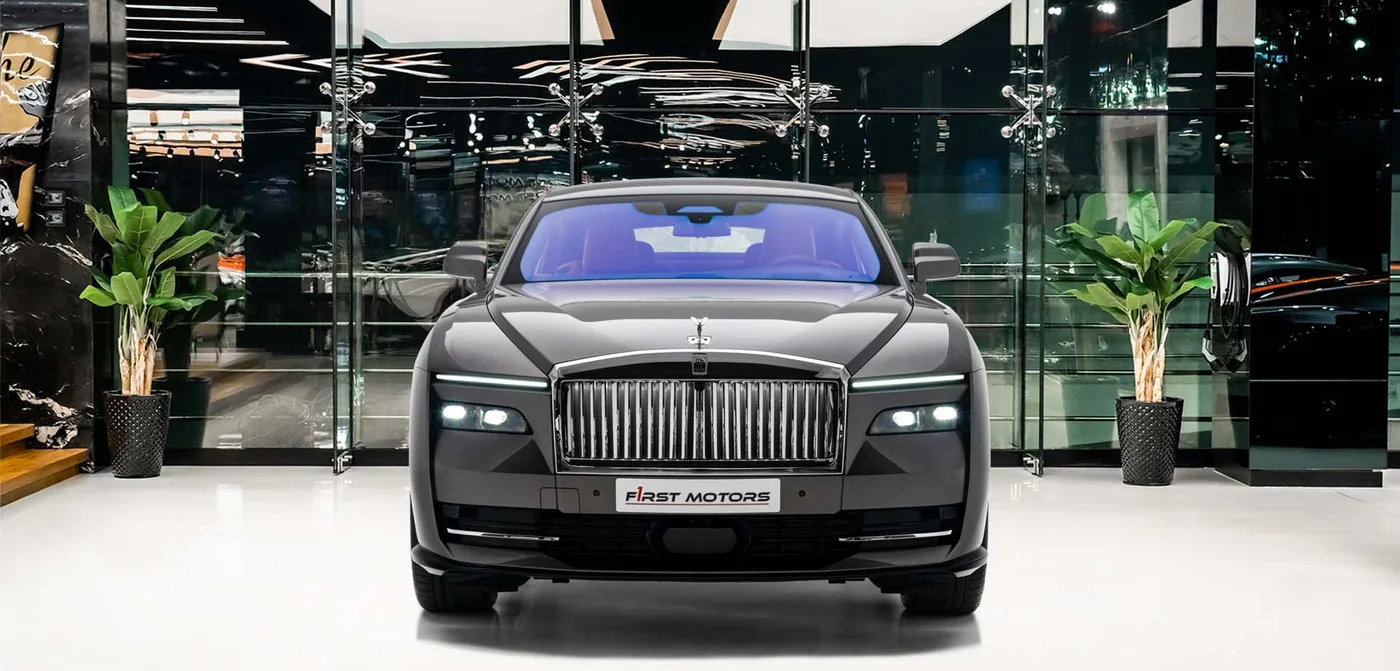 2024 Rolls-Royce Spectre angeboten von einem Fachhändler in Dubai, Vereinigte Arabische Emirate, Außenansicht 3