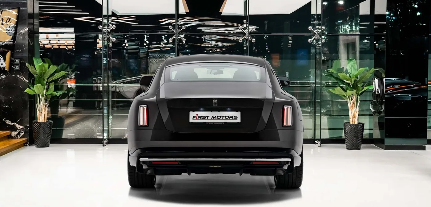 2024 Rolls-Royce Spectre angeboten von einem Fachhändler in Dubai, Vereinigte Arabische Emirate, Außenansicht 4