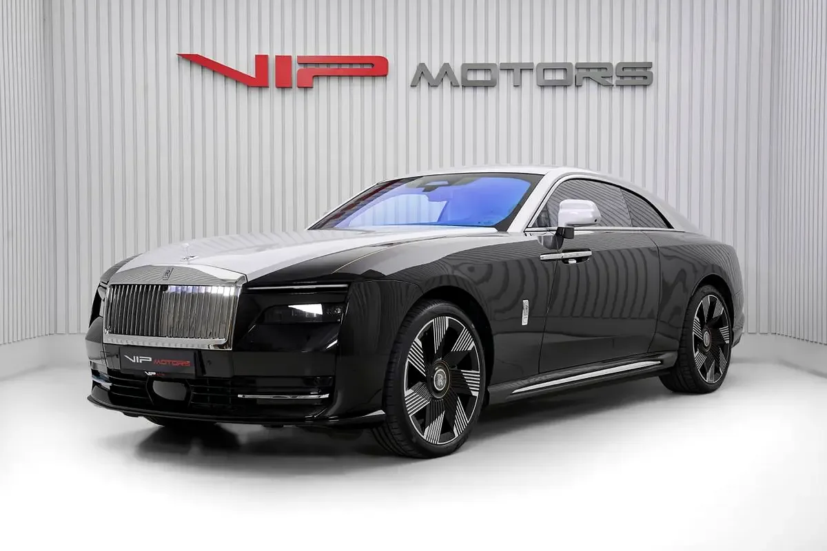 2024 Rolls-Royce Spectre proposta da un concessionario specializzato a Dubai, Emirati Arabi Uniti, foto principale