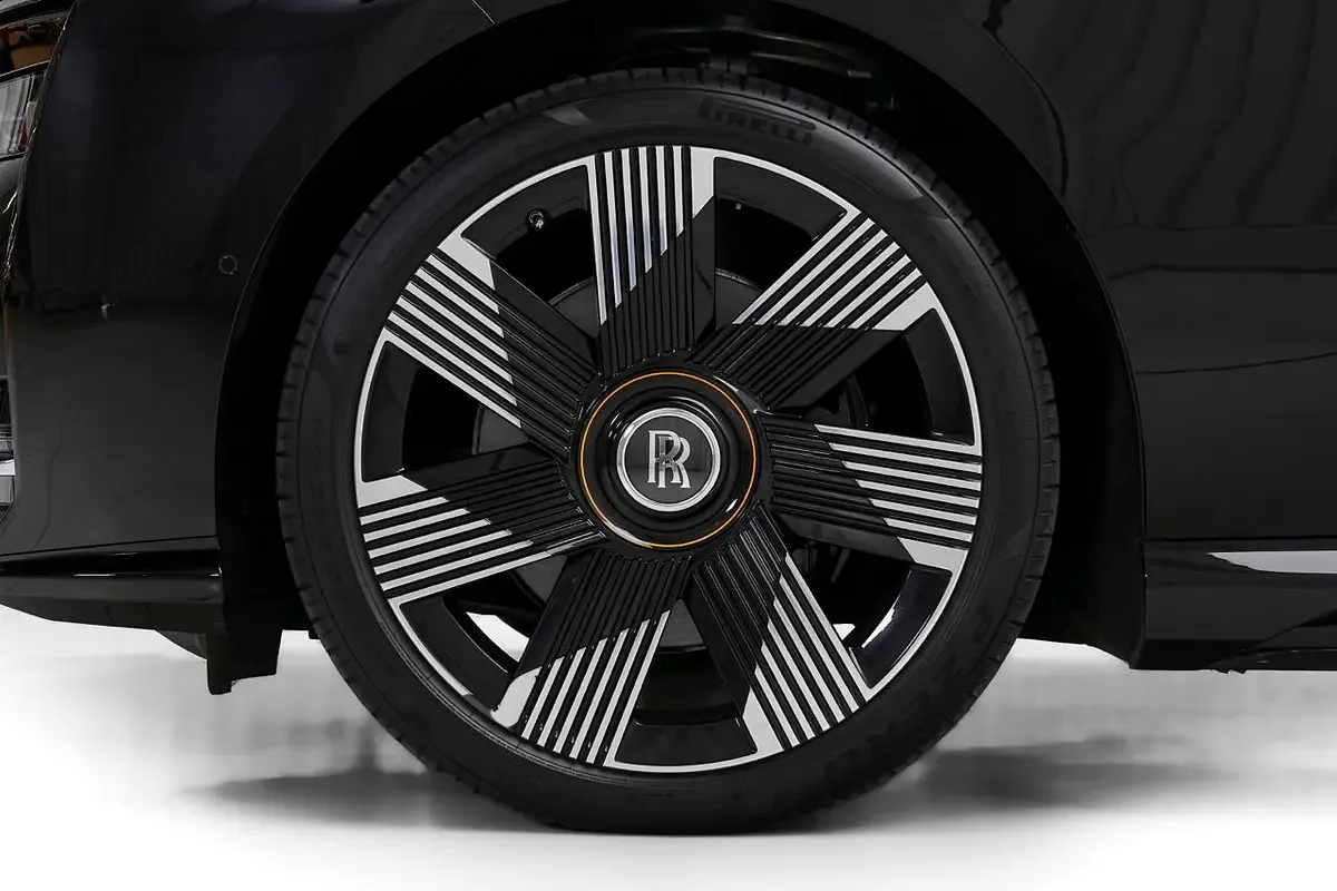 2024 Rolls-Royce Spectre, 9/12