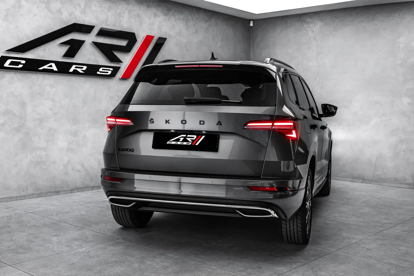 2024 Škoda Karoq Sportline offered by a specialist dealer in Ostrava, Czechia, photo 6 of 23